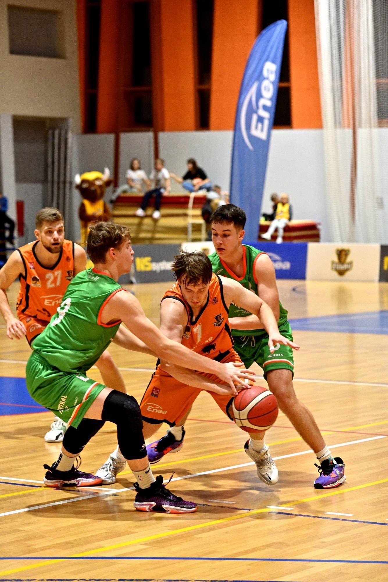 AZG_7175_95b81bbe54.jpg