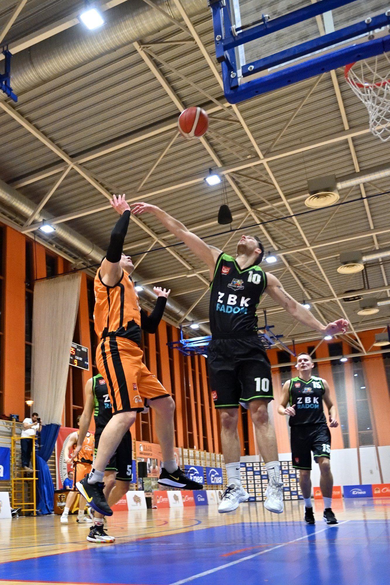 Artykuł na temat: Wysoka wygrana z Kolejarzem Basket Radom.
