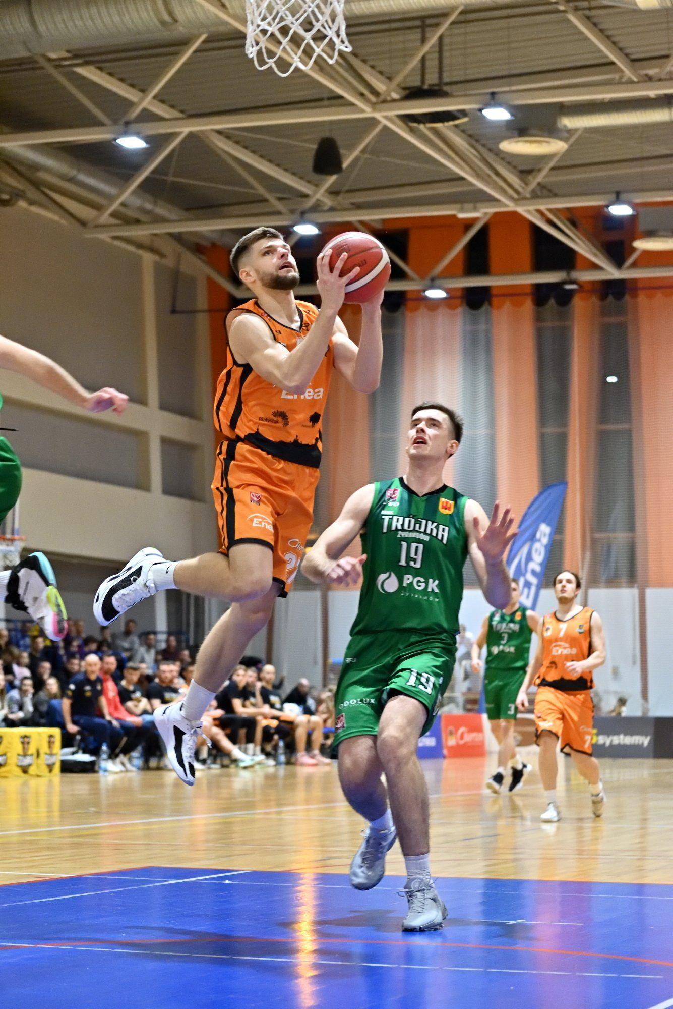 Artykuł na temat: 23 kolejka | II runda | 18.02.2023 Kolejarz Basket Radom vs Żubry Chorten Białystok 63:69 